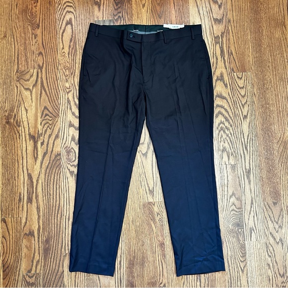 Calvin Klein Jerome Classic Black Dress Pants, 40w x 30L - Picture 5 of 5